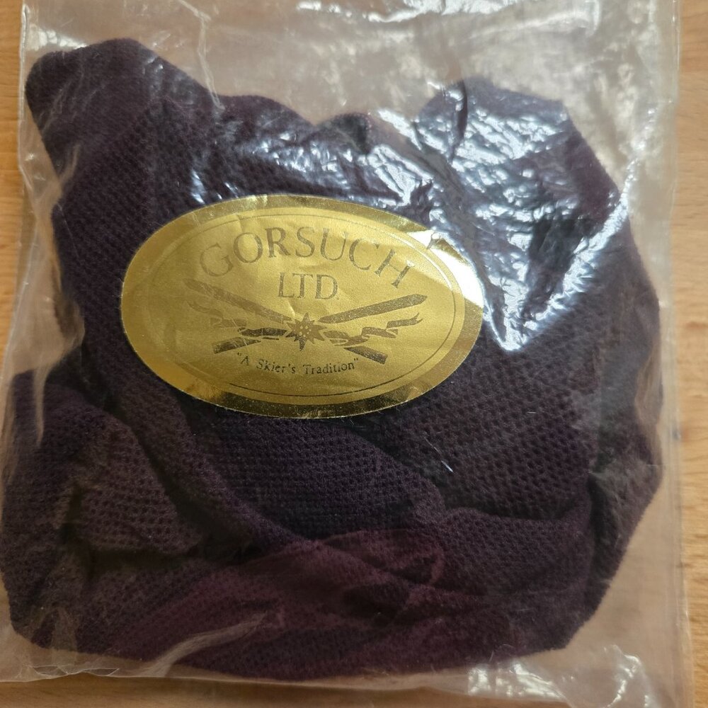 GORSUCH Bordeaux Fine Fishnet Tights NWOT - Picture 6 of 6